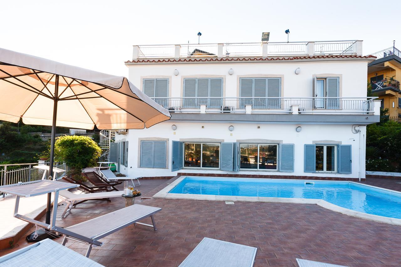 Villa Emilia Поцуоли Екстериор снимка