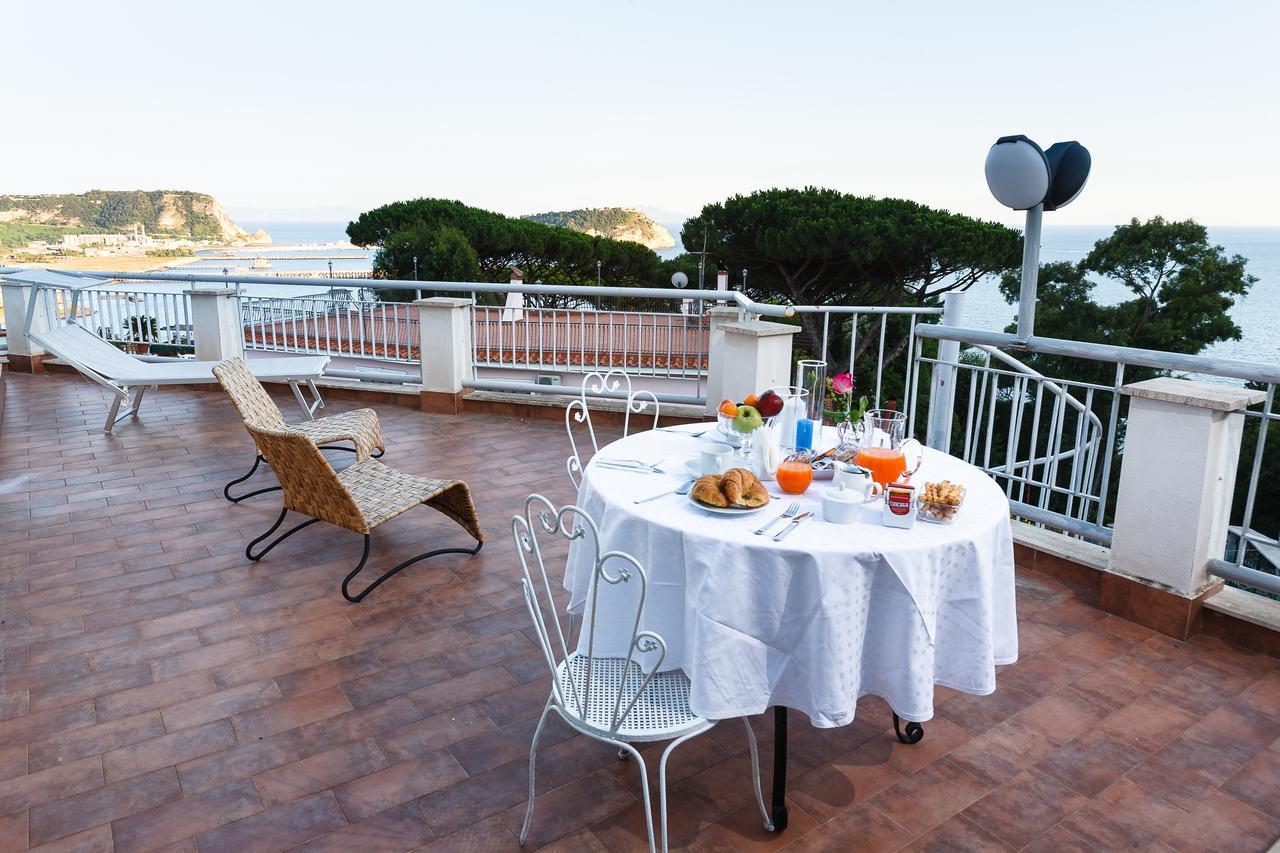 Villa Emilia Поцуоли Екстериор снимка